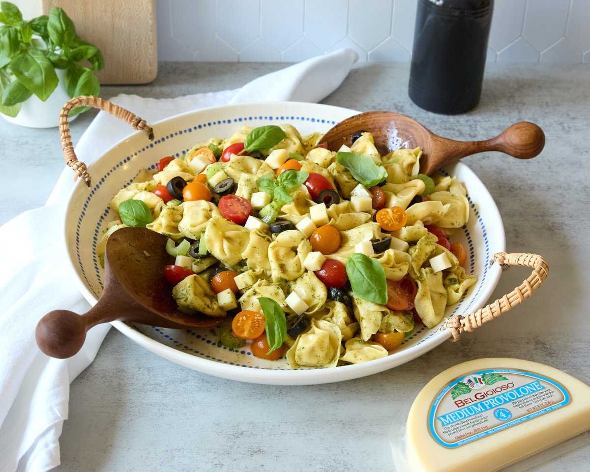 Miami_Living's tweet image. BelGioioso Provolone blends old-world Italian craft with Wisconsin excellence — from mild &amp;amp; buttery to bold &amp;amp; sharp. Perfect for sandwiches, pastas &amp;amp; antipasto. Discover more at BelGioioso.com 🇮🇹

#BelGioioso #Provolone #ItalianCheese #GourmetCheese #MiamiLivingMagazine