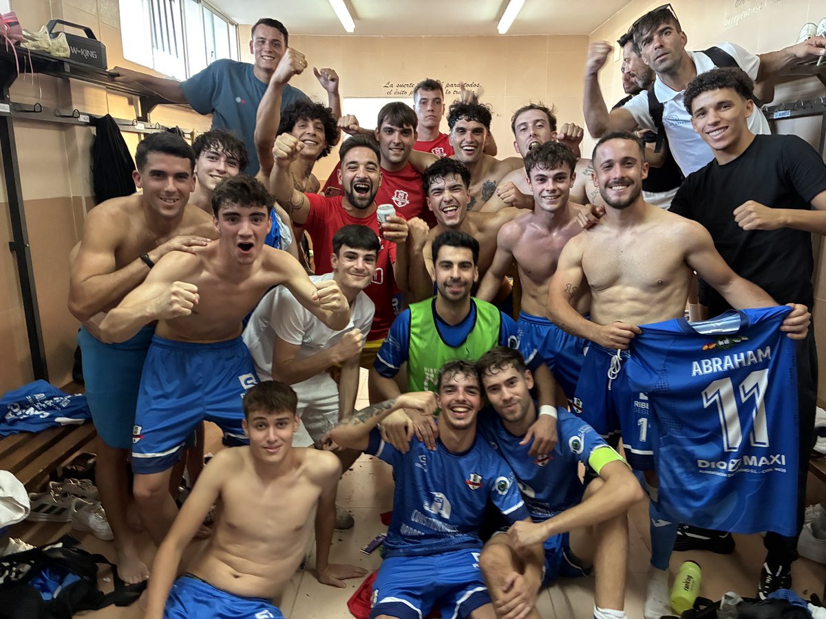 Finaaaaaal💪🏽💪🏽

SP RIBEREÑA 3-0 CD ALANGE🏆

9/9 puntos seguimos🚀💙