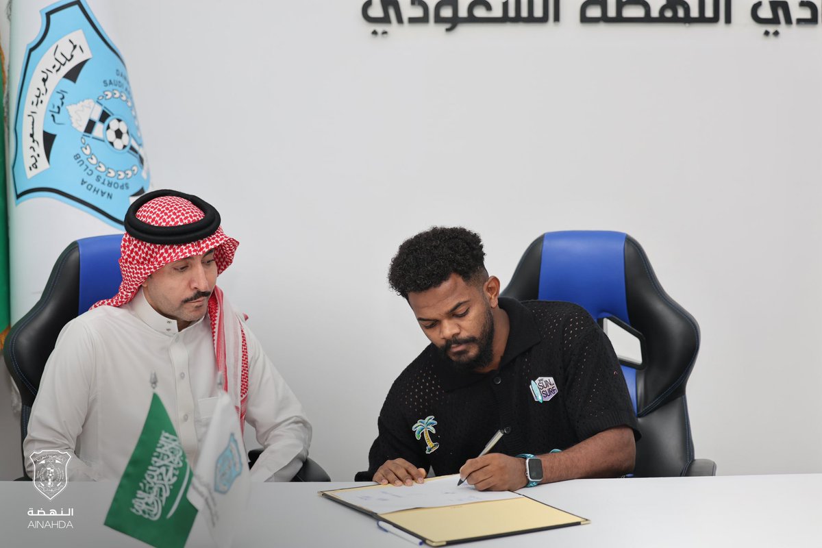 أهلاً بـ الظهير الايسر "عائل حقوي" ضمن الكتيبة السماوية 🩵⚽️

#النهضة