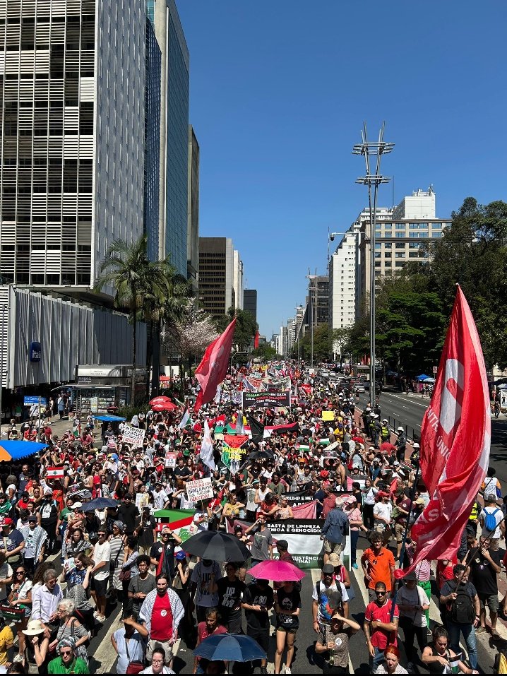 DEMOCRACIAPONTO's tweet photo. 🚨 URGENTE
🚨 MILHARES EM SÃO PAULO BRASIL EM PROTESTO EM FAVOR DA PALESTINA 
🚨 PALESTINA LIVRE
🚨 FIM DO GENOCÍDIO EM GAZA
#LulaBrasilGrande
🚨 LULA BRASIL MAIS JUSTO
#FreePalestine 
#gaza 🇦🇪 https://t.co/u9Ga3L8HMq