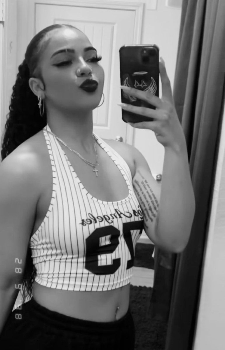 EVILANGELDIVA's tweet image. Adrian’s wifey. 🖤💋
@ChosenByEros