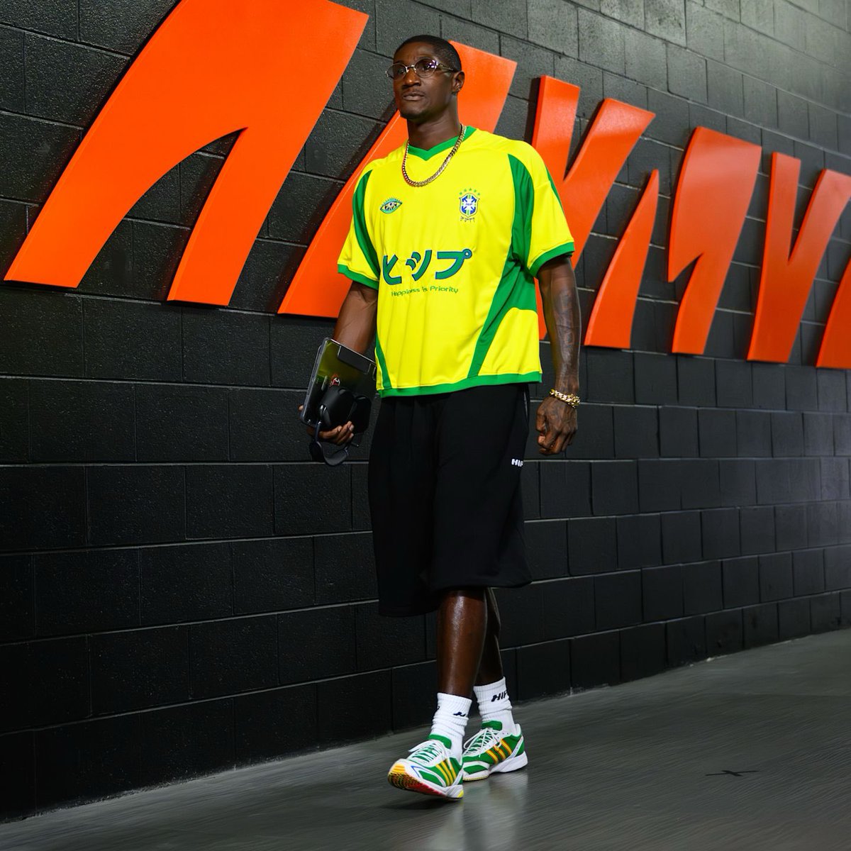 É DO BRASIL 🇧🇷 

O CB DJ Ivey chegou ao Paycor Stadium usando uma camisa do Brasil (e com o tênis combinando)!