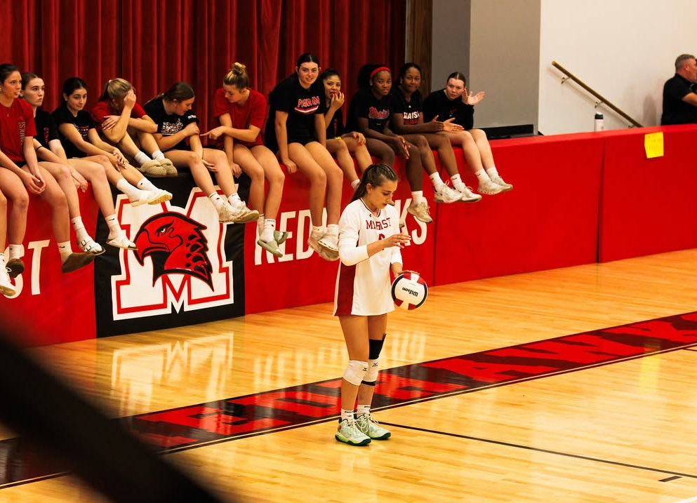 RedHawkVB's tweet image. Another #Program Senior Commit ➡️ Elise Bocanegra commits to play College 🏐 at Loyola University in Maryland 👏🙌🤩 #ProgramDefense #NextLevelReady