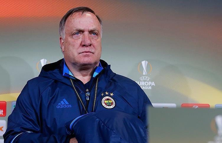 Dick Advocaat: "Fenerbahçe gibi üst düzey bir kulüp, bazı oyunculara karşı açık olmalı; ‘Sen iyi değilsin, gitmelisin’ demeli. Planlama bu şekilde yapılmazsa önümüzdeki sezonlarda da başarı gelmez.”