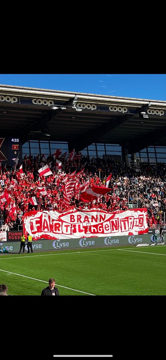 elskemørkeblå tweet media