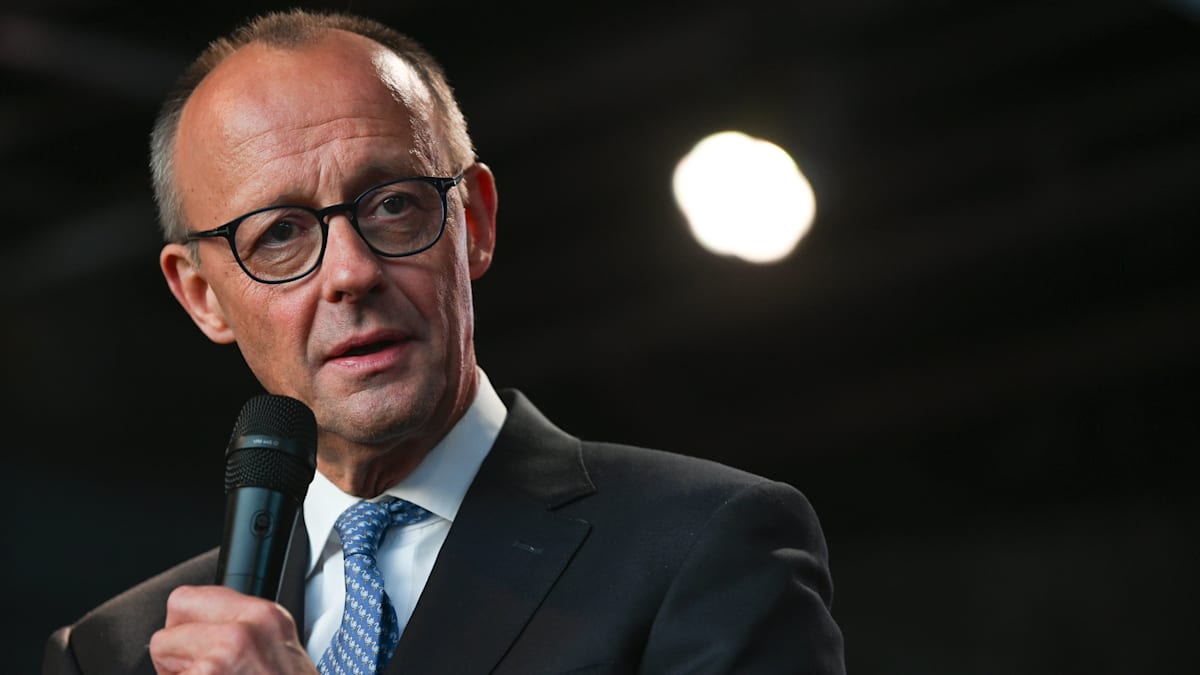 welt's tweet photo. Merz erwartet Rückkehr zur Wehrpflicht – „Wird bei Freiwilligkeit nicht bleiben“ https://t.co/gDphYCtkBu https://t.co/Y8HinXHgg8