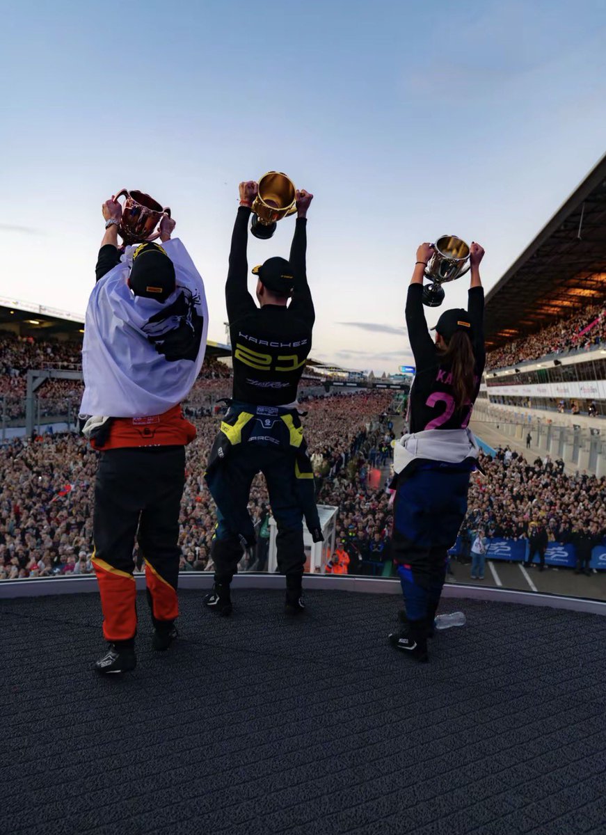 _GPExplorer's tweet photo. Merci à tous et toutes pour ce dernier
GP Explorer et votre force depuis le début, c'était fou.

C'est que le début 👀 https://t.co/1z1riiULJD