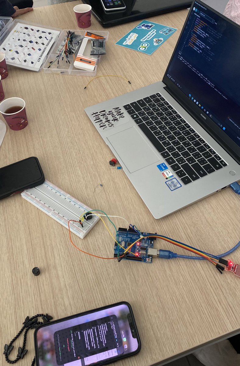 wajdProg's tweet image. Today's Arduino workshop 📟🕹️✨
It was very enjoyable and enriching. We learned the basics and worked on two small projects and a challenge. I benefited a lot.
Thank you to Dr. Fatima Al-Qahtani for her efforts and to my colleagues 🤍
#JazanU_CEC
#IT
#Arduino