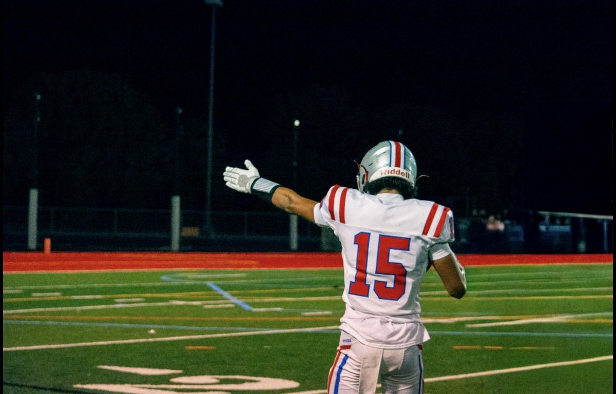Faris_Fagiri's tweet photo. MID SEASON TAPE 

https://t.co/I8M53oNtsy

@eporter823 @danteabsher3 @EliteStren23 @CoachLaw__ @CoachTaeVA @RVHSFOOTBALL1 @WillVapreps @VaPrepRivals @PrepRedzoneVA @DmvSportsLive6 https://t.co/MWfA1V7CwP