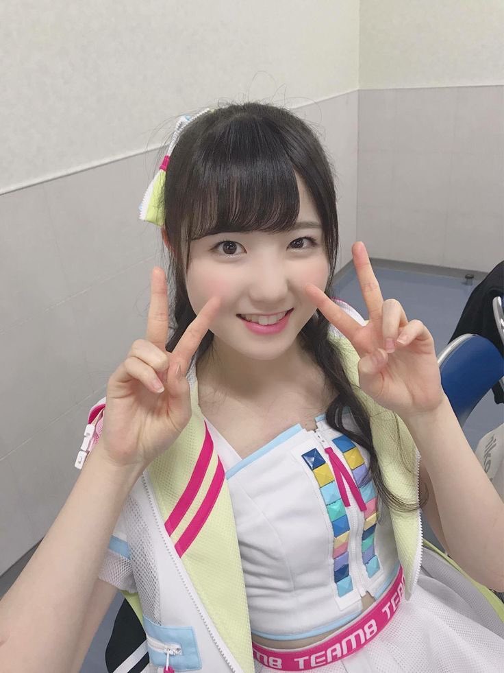 smnarchive's tweet photo. hii who debuted at 12 &amp; hii who has dedicated half her life to being an idol and hii who turned 24 today… happy birthday hitomi! we’re so proud of you and hope you never stop following your dreams! we love you🩷

#SAY_HITOMI_HBD https://t.co/BUKD36aKj8