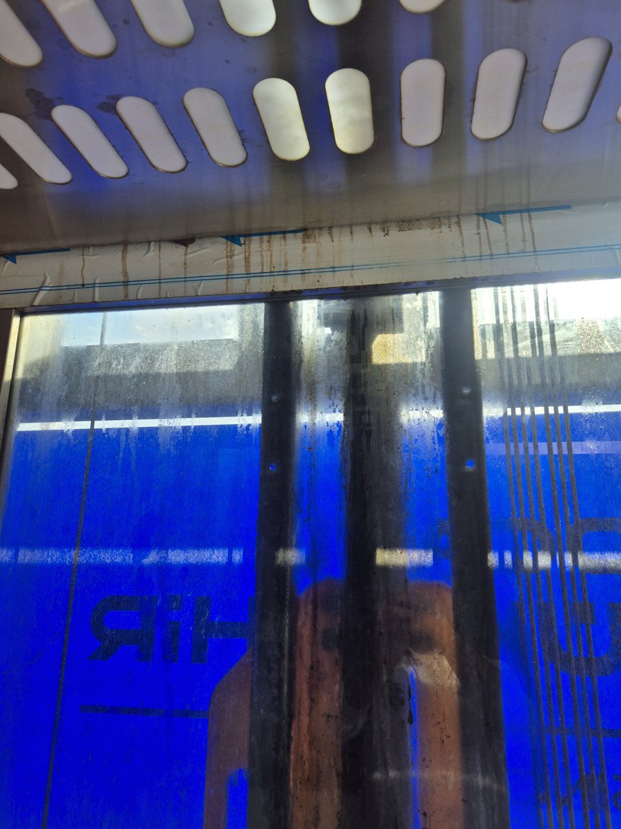 41 avm oradaki üst geçit asansörü durumu içler acısı yağ akıyor galiba <a href="/kocaelibld/">Kocaeli Büyükşehir</a> bi ilgilenirseniz iyi olur