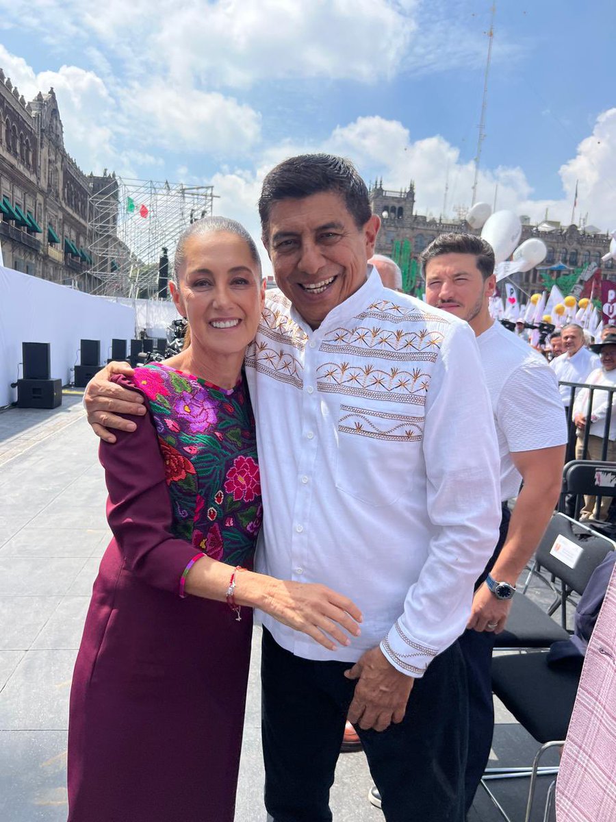 salomonj's tweet photo. Fue un honor acompañar a la Doctora Claudia Sheinbaum Pardo (@Claudiashein) este día, en un ejercicio de rendición de cuentas ante el pueblo de México. Seguimos avanzando de la mano de la primera Presidenta de nuestro país, para que la transformación llegue a cada hogar mexicano.

#MuchaPresidenta