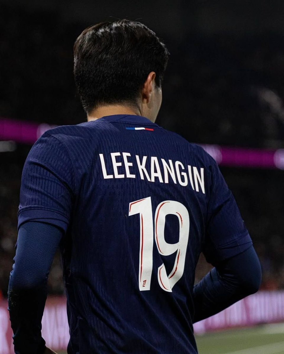 Ayman95z's tweet image. Je sais pas si je suis le seul mais j’aime bien la première MT de cet homme. 

#LOSCPSG
