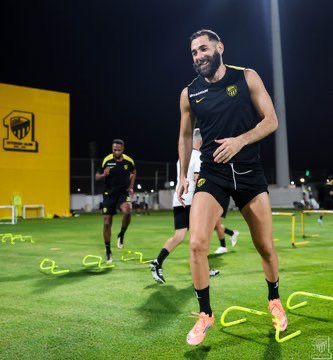 الكابتن رايق جعلها دووووم 😍😍😍😍