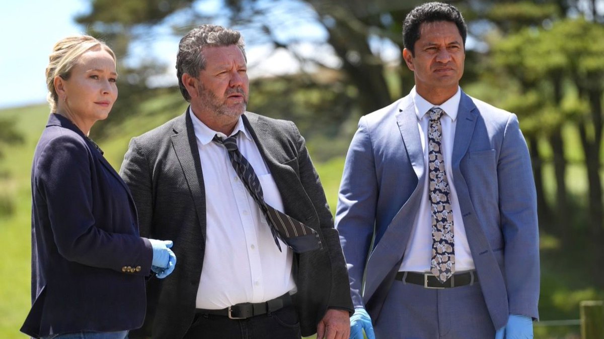 Junsui Films (@junsuifilms) on Twitter photo 📺REVIEW: "An ever enduring and evolving crime drama that continues to delicately balance engrossing characterisation with darkly compelling investigations #TheBrokenwoodMysteries #Series 11 is a can't miss Kiwi import bursting with suspense, mystery, and an untouchable location" 📺REVIEW: "An ever enduring and evolving crime drama that continues to delicately balance engrossing characterisation with darkly compelling investigations #TheBrokenwoodMysteries #Series 11 is a can't miss Kiwi import bursting with suspense, mystery, and an untouchable location"