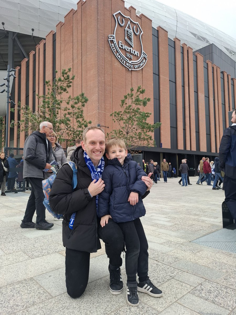 CWilliams0611's tweet image. Josh loved his first match that much, that he has gone to bed in his Everton top tonight 😂🔵 #EFC