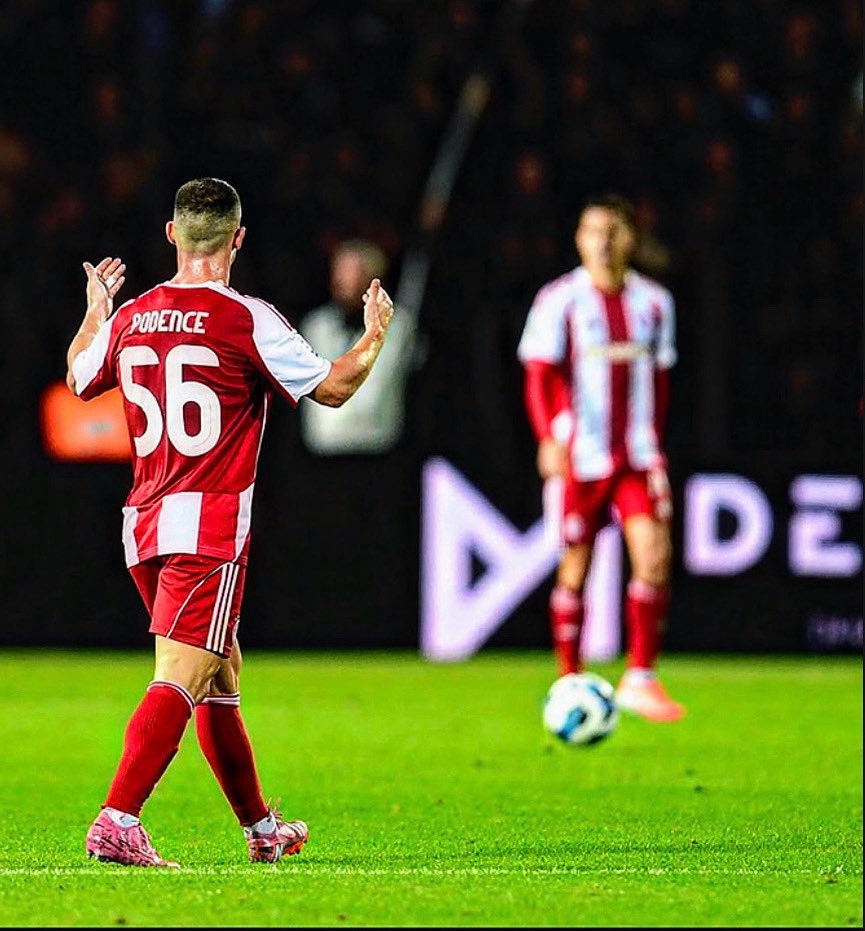 Ο Ολυμπιακός παρουσίασε δύο διαφορετικά πρόσωπα — εξαιρετικός στο πρώτο ημίχρονο, αλλά αγνώριστος στο δεύτερο. Έχασε τη συγκέντρωσή του, δεν είχε ενέργεια και ουσία, και τελικά χάρισε μια εύκολη νίκη και 3 πολύτιμους βαθμούς στον ΠΑΟΚ.
#olympiacosfc #olympiacosbc #paofc #paobc