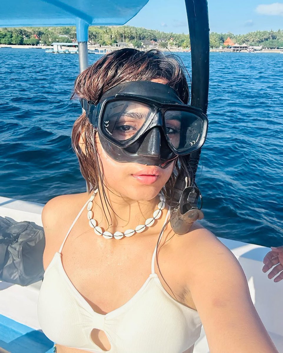 Asha83146's tweet image. With weather this beautiful, I just have to go diving and enjoy the sea🌊