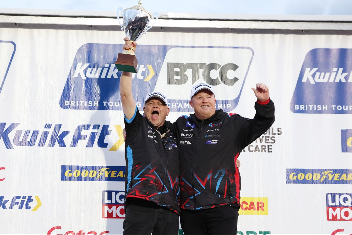 That winning feeling 😍

#WeAreRestart #RestartRacing #BTCCFinale