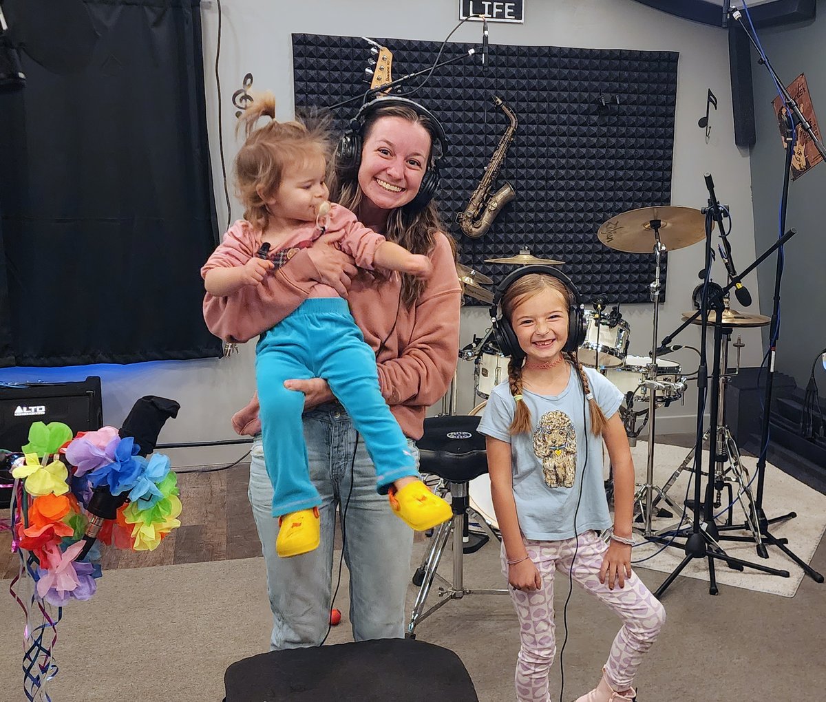 corezero's tweet image. Noelle Samuels brought in 7-year-old Savannah to sing on the beautiful song "Charlotte's Lullaby" —a song of hope and encouragement written for her mother during Charlotte's pregnancy after previous miscarriages. Savannah's heartfelt performance was a profound experience!