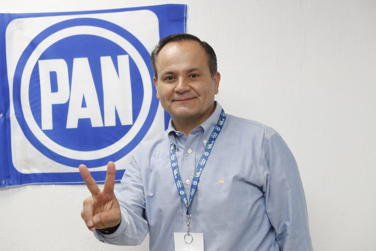 Un gusto participar este domingo en la Asamblea del <a href="/PAN_Jalisco/">PAN Jalisco</a> con mi familia panista. Hoy el partido, con valores y en unidad, se renueva con un Consejo Estatal para el periodo 2025-2028. #SeTrataDeTi