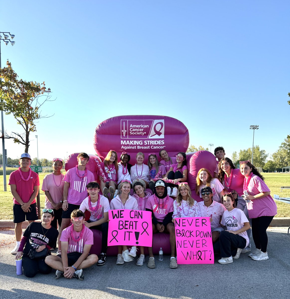 Making Strides Against Breast Cancer 🎀👚🩷
#IT26OTIME 🦅