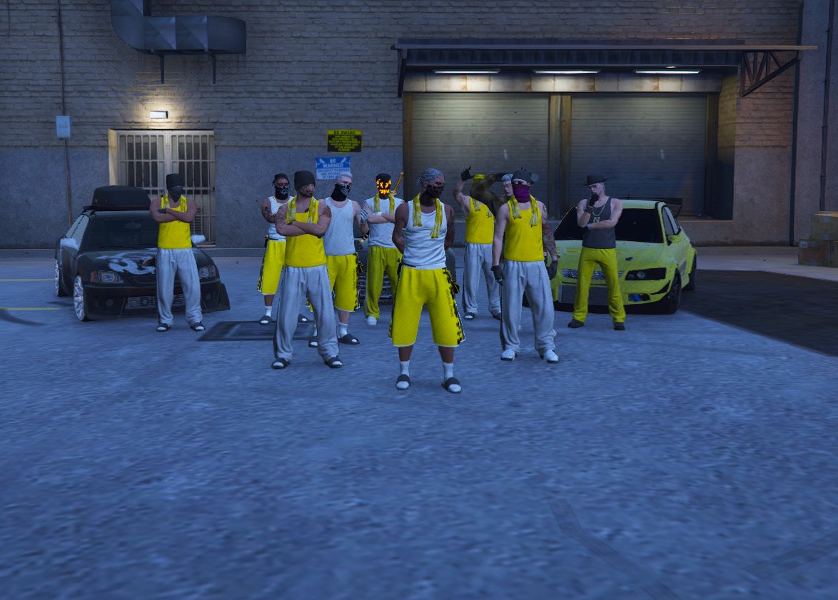 اسلممم عصابة جديدة اسمها لاست كال 

اخيرًا احد بيستخدم اللون الاصفر استخدام صح💛💛💛