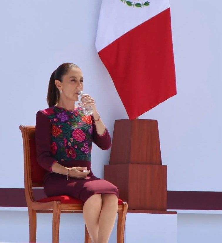 Recorrió todo el país en un mes, llevó los logros del sexenio de #Amlo y del suyo a todos los rincones de México.

Es una mujer incansable 👏