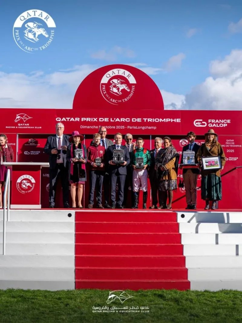 GulfTimes_QATAR's tweet photo. For the third consecutive year, the legendary #AlGhadeer produced a breathtaking performance to retain the Group 1 PA Qatar Arabian World Cup crown on the final day of Qatar Prix de l’Arc de Triomphe at #ParisLongchamp Sunday, reaffirming his dominance in Purebred Arabian racing. #QatarArabianWorldCup
https://t.co/6tku8w4JPl