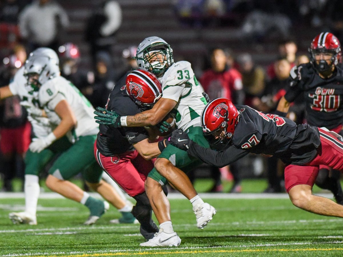 ValleySportsPix's tweet image. Central Washington University vs Eastern New Mexico #reigncrimson #MakeltYours #LSCfb #D2Football #SportsPhotography