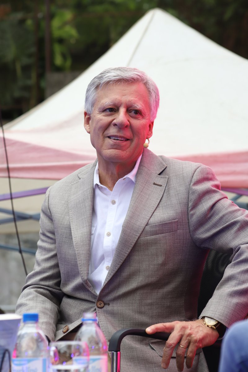 Feria Leer y Comer tweet media