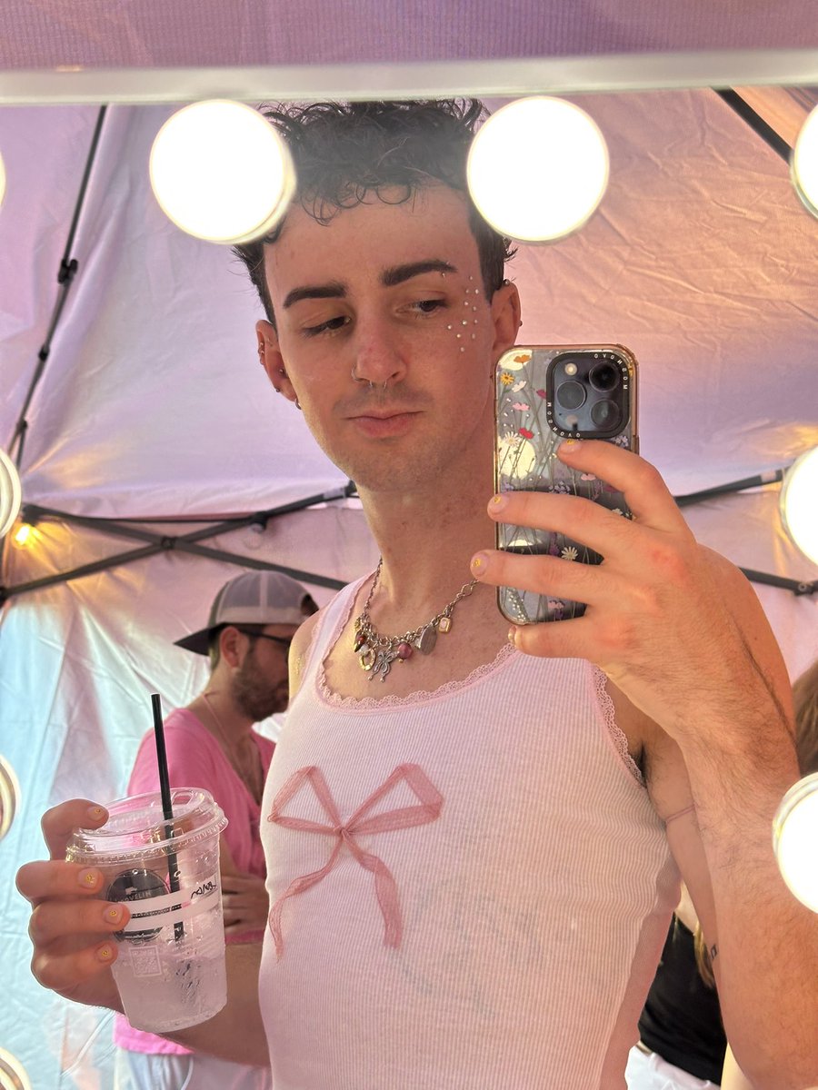 trenton 𐚁 tweet media