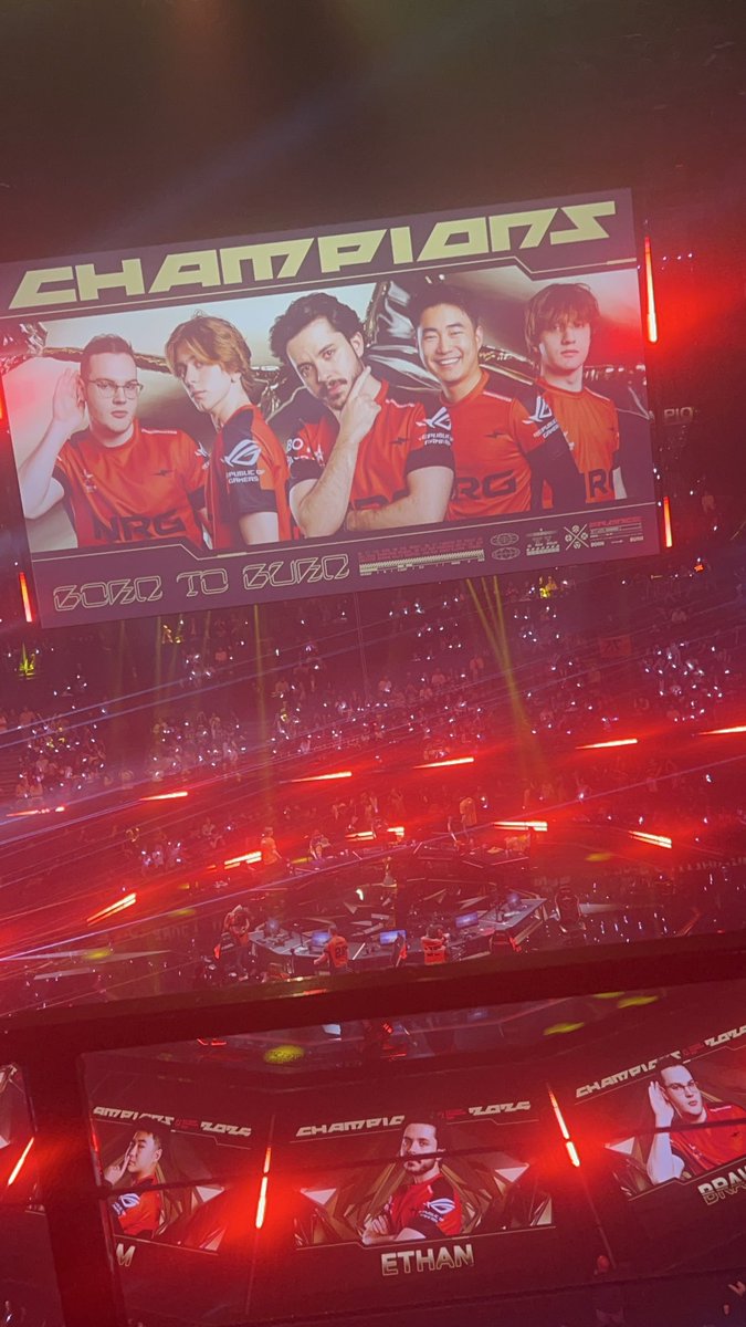 1 day trip to paris to watch my 2nd favorite team lose a game 5 grand final

Show was great id do it again
Esports is so sick