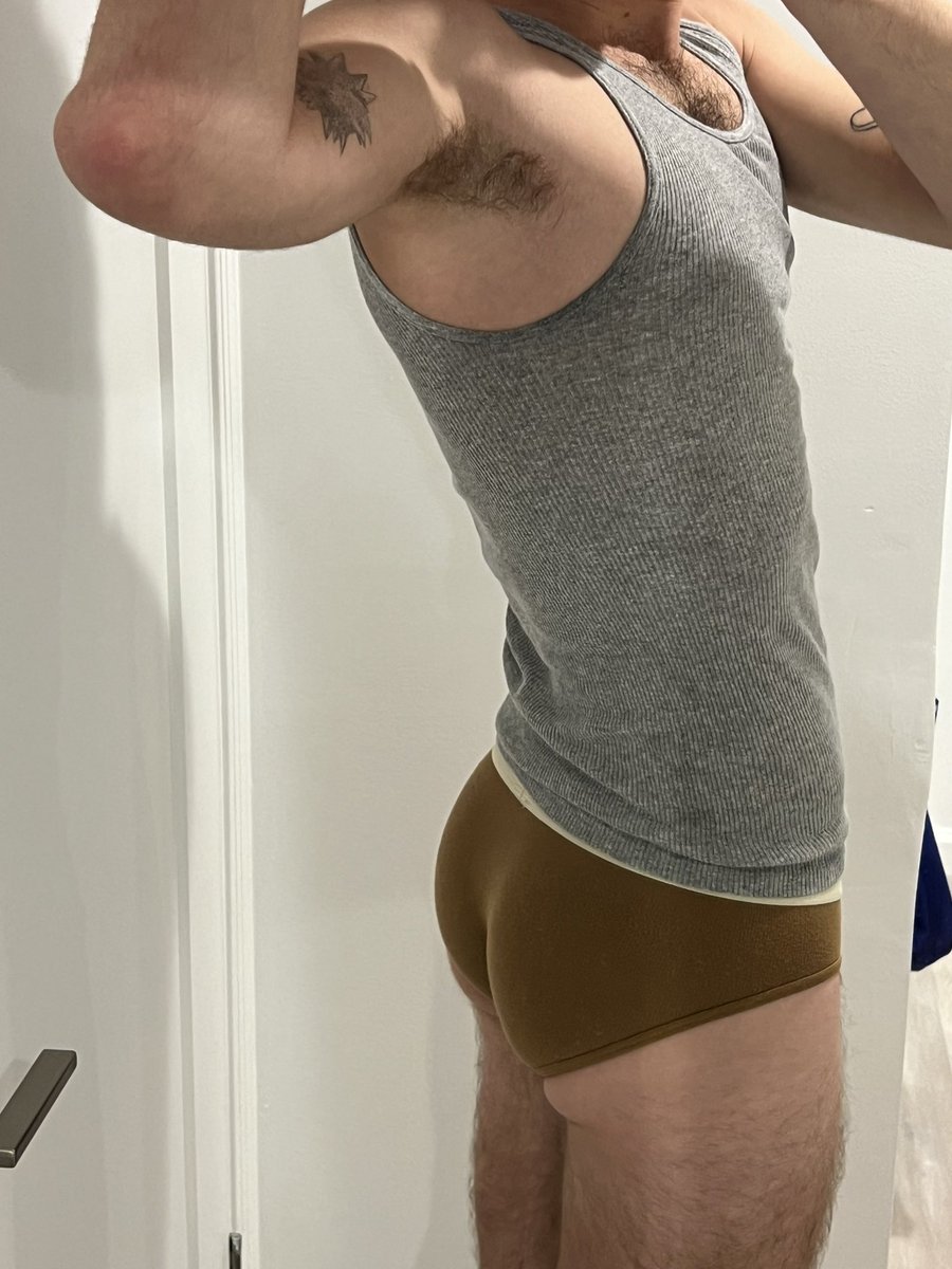 Musky asf bro… where’s ur face going first?