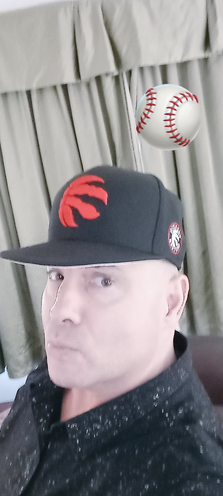 Richmond BC Sunday October 5 2025 my Hotel room today 
Toronto Blue Jays baseball today Post Season 2025 vs NYY Game 2 .Tim Hortons for breakfast. A&amp;W Teen Burger combo poutine apple pie for dinner 😃🍔🍩🧃🍔🍟🥤🍫⚾