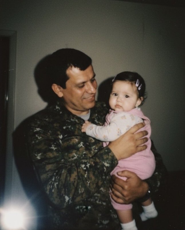 نصركَ الله يا جنرال مظلوم عبدي على هؤلاء الهمج!
قلوبنا مع أهلنا الكورد في معر.كة استعادة أرضهم التاريخية #كوردستان_سوريا ❤️❤️