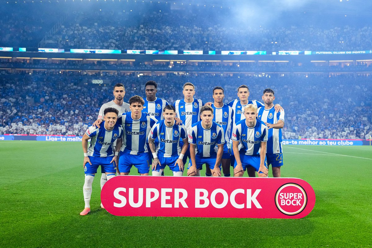 FCPorto's tweet image. O 11 para o #FCPSLB