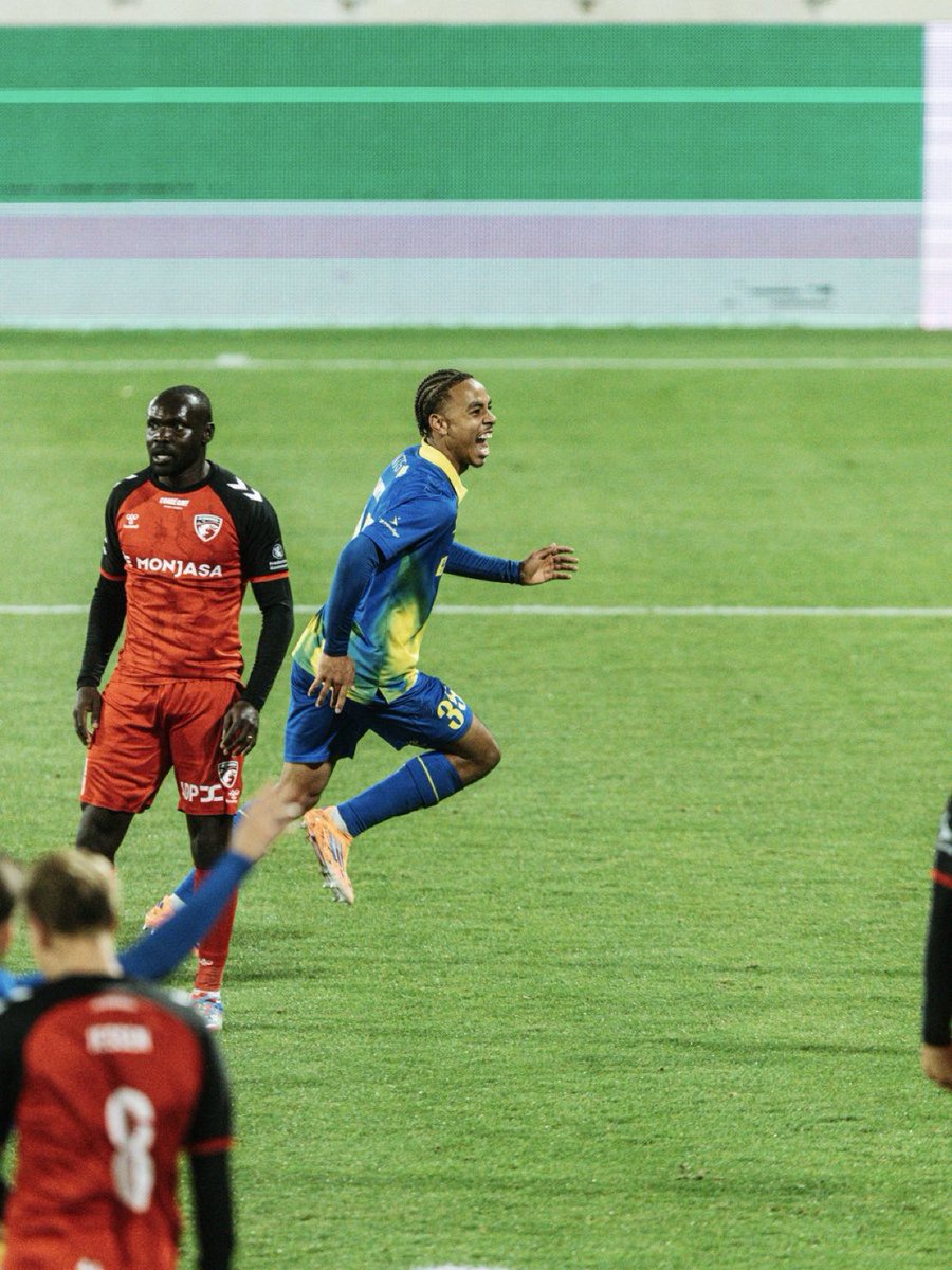 Som der blev sagt i #halvrummet forleden dag: Nartey får nu slutprodukt på og er inde i en voldsom udvikling.

Vinterpausen bliver enten en forlængelse eller et salg.

#brøndby #sldk