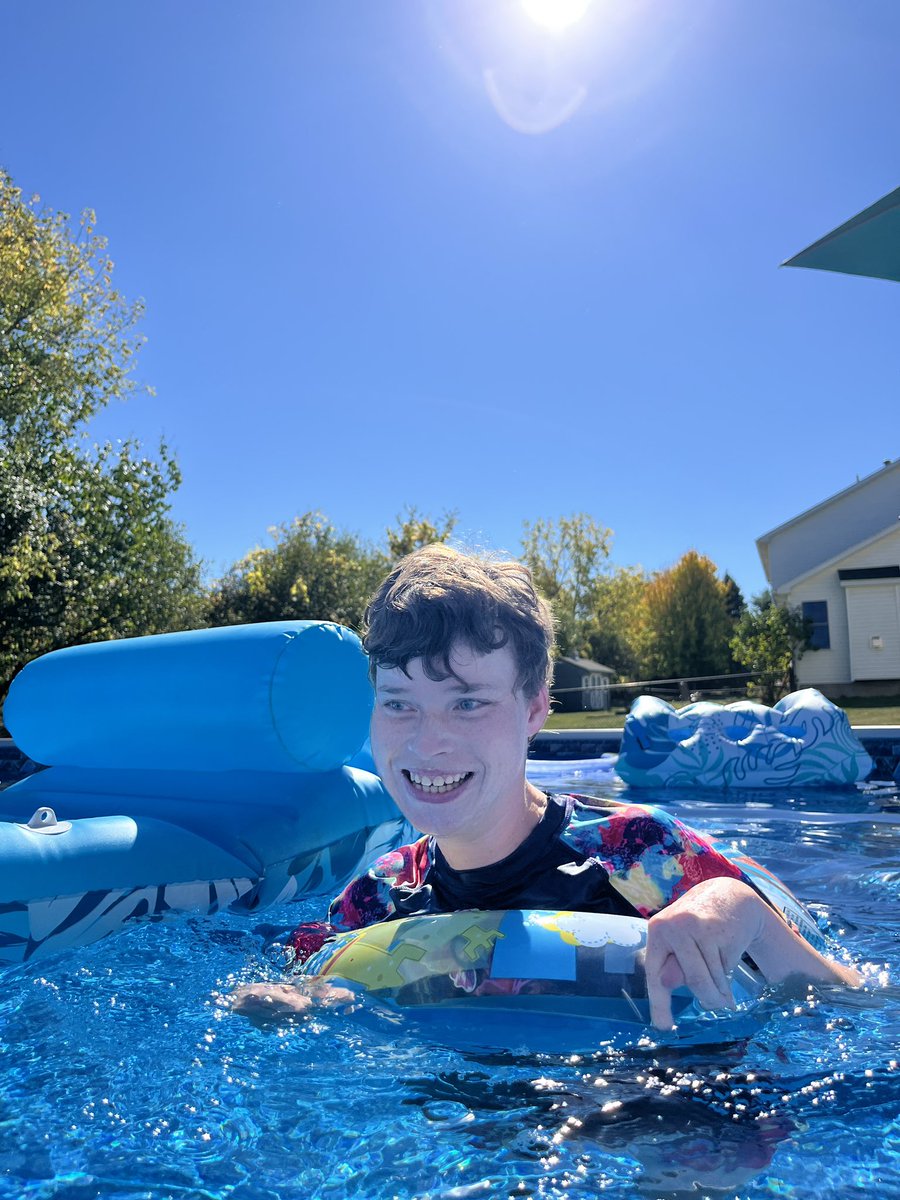 Last swim of the outdoor season! #closingtime #endlesssummer😎