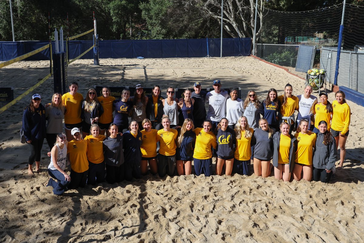 Thank you to all the alumns that showed up and showed out this weekend! 😎🐻

#GoBears | #BeachBears