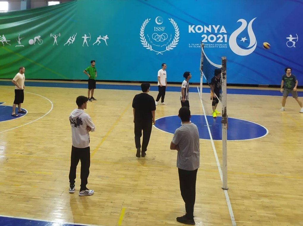 KonyaKYGM's tweet photo. 📍 Alaaddin Yurdu

​Yurdumuzda düzenlenen Voleybol Takımı seçmeleri sonuçlandı. Yetenekli sporculardan oluşan ana kadromuz belirlendi. 🏐
@OA_BAK @gencliksporbak https://t.co/kPBCLA8aFY