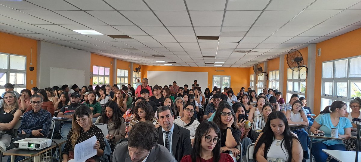 📍 Jujuy
En la Escuela Superior de Ciencias Jurídicas y Políticas de la UNju, participamos del IV Encuentro Nacional de Profesores y Profesoras de Derechos Humanos, oportunidad en la que presentamos la 1er. Revista de la Asociación.