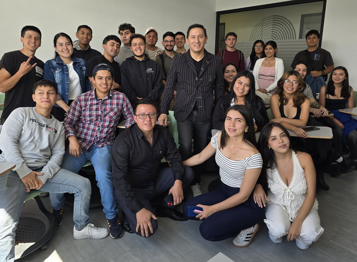 👨‍🏫️️"Nadie es lo suficientemente perfecto como para no poder aprender de los demás, y nadie es totalmente instruido en valores que no pueda enseñarnos algo" PCO

🤝Feliz dia Mundial de los #docentes ✅️