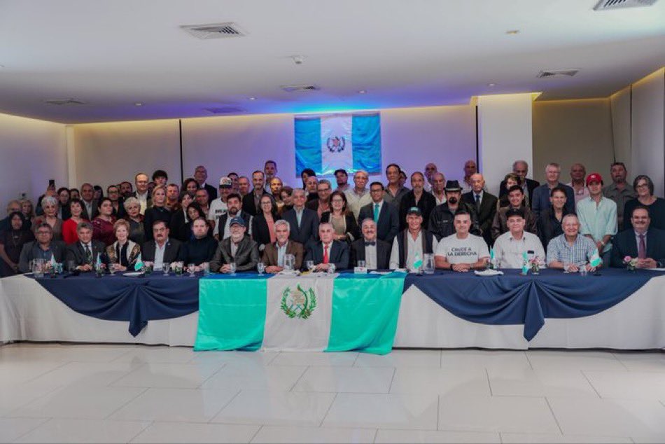 Digby06's tweet image. Por favor, permítanme presentarles a todos ustedes una gran parte
del #PactodeCorruptosyChuchos🐩de #Guatemala 🇬🇹. Sin duda #GuatemalaMereceAlgoMejor.