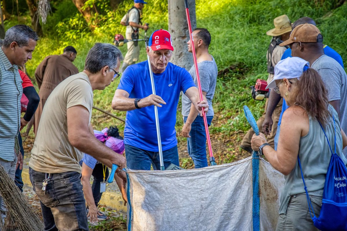 Hay una convocatoria del país y la población se ha sumado. Ha actuado con un sentido de responsabilidad ( ...) <a href="/DiazCanelB/">Miguel Díaz-Canel Bermúdez</a> 
#DGEMCiegodeAvila