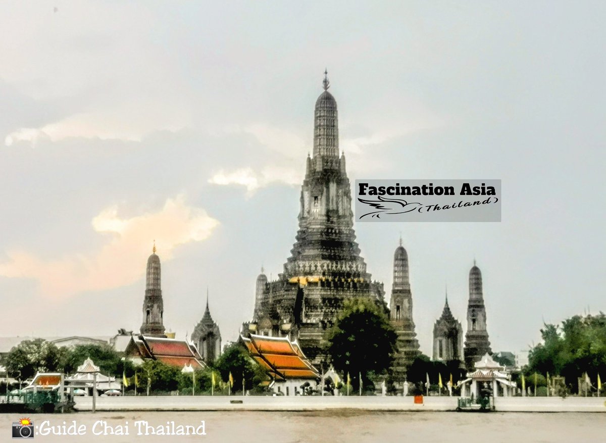 chai_guide's tweet photo. Every cloud has a silver lining.
Pictures​: Wat Arun or Temple of Dawn. Bangkok, Thailand. 
https://t.co/eAz2CqMMqm
📧: https://t.co/EpvTweEHzP.th@gmail.com
#fascination #guidechaithailand #tourguide #travel #tourism #thailand https://t.co/gaDnKLKGGA