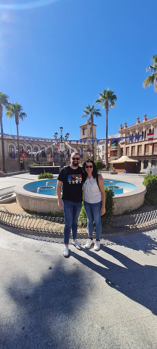 ⚽️ Hoy estamos en Torredonjimeno para ver un partidazo y pasar un dia de lujo.

<a href="/MamenBarranco/">Mamen Barranco🔻</a> y yo fuimos compañeros en el <a href="/ParlamentoAnd/">Parlamento Andalucía</a> y nos debiamos un derbi entre su <a href="/UDCTOFICIAL/">UDC Torredonjimeno</a>  y mi <a href="/CDHuetorVega/">CD Huétor Vega</a>

Por muchos más partidos como este en tierras tosirianas y hueteñas.