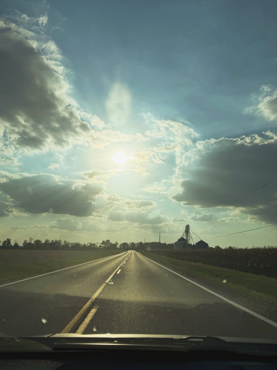 a little late Ohio afternoon sun ☀️ LIVE WITH BALATRO I MAY BE OBSESSED  (and also a new game later!) ttv / elspeth, image size:900x1200