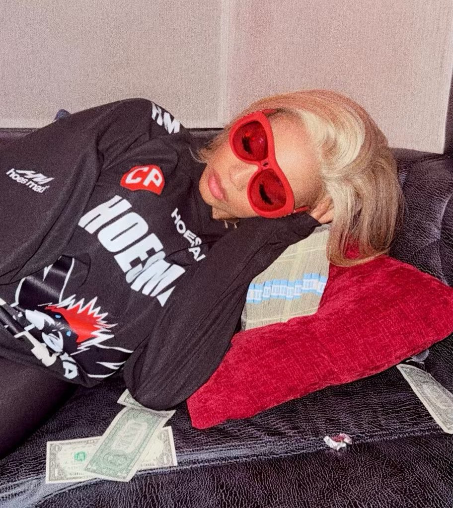 Mood: 

hoesmad.la 
<a href="/YungMiami305/">Yung Miami</a>  <a href="/CareshaPlease/">CareshaPlease</a>