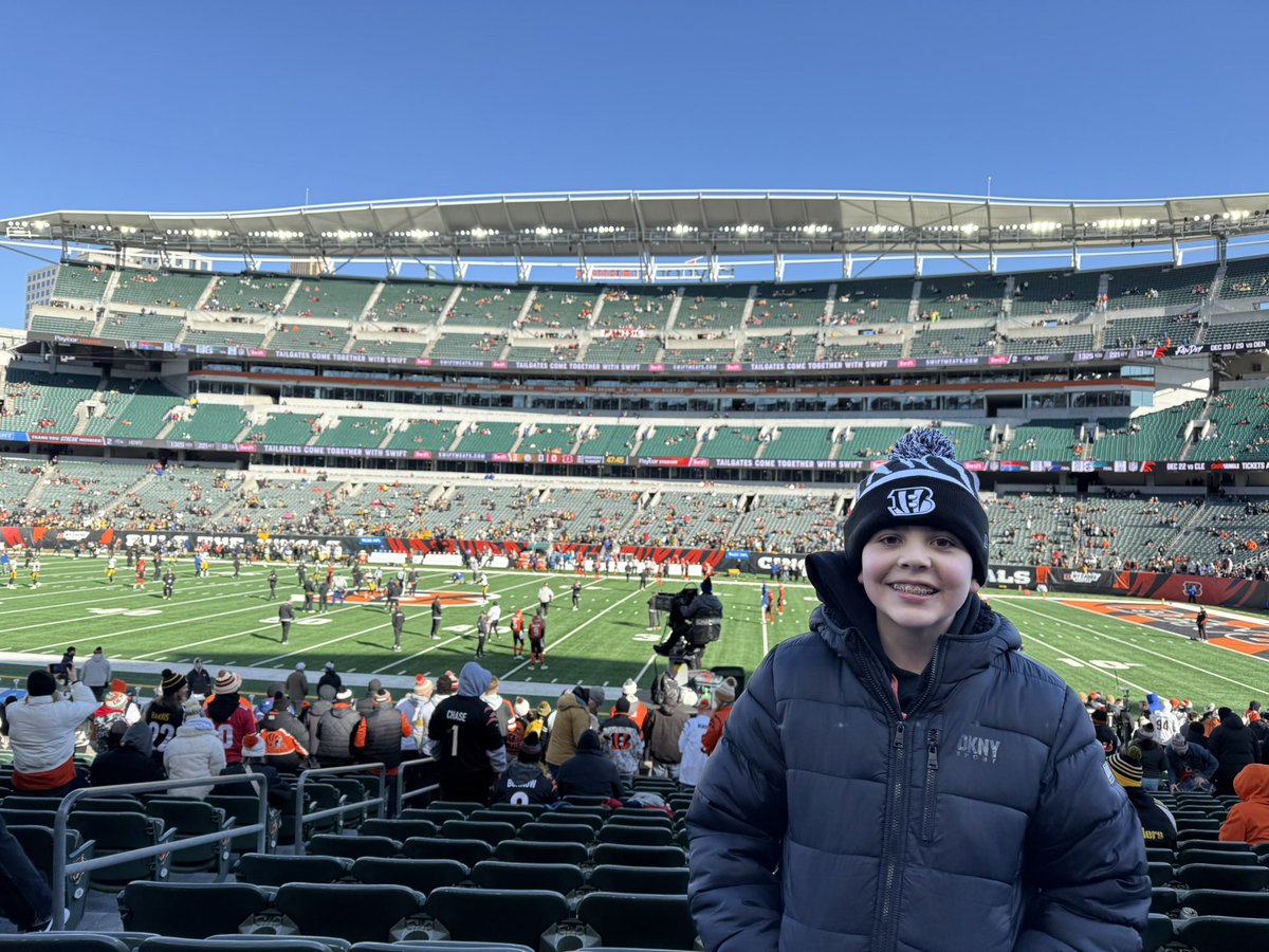 nancyale9's tweet photo. #NFLxFSMX https://t.co/bZbiKef7e1